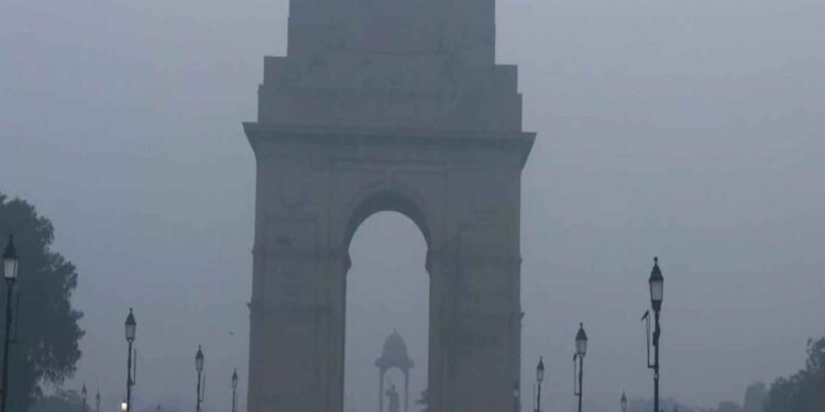 Delhi's air 'very bad', effect of pollution not reduced even after minor improvements