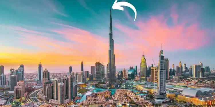 Do you know how the world's tallest building Burj Khalifa is cleaned? You will be shocked to see this viral footage.