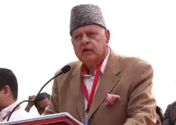 फारूक अब्दुल्ला ने एलजी पर जन कल्याणकारी योजनाओं की फाइलों में देरी करने का लगाया आरोप