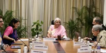 वित्त मंत्री निर्मला सीतारमण ने अर्थशास्त्रियों के साथ की पहली प्री-बजट चर्चा