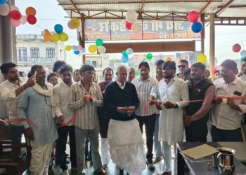 Former minister inaugurates car decoration center in Ramgarh Pachwara