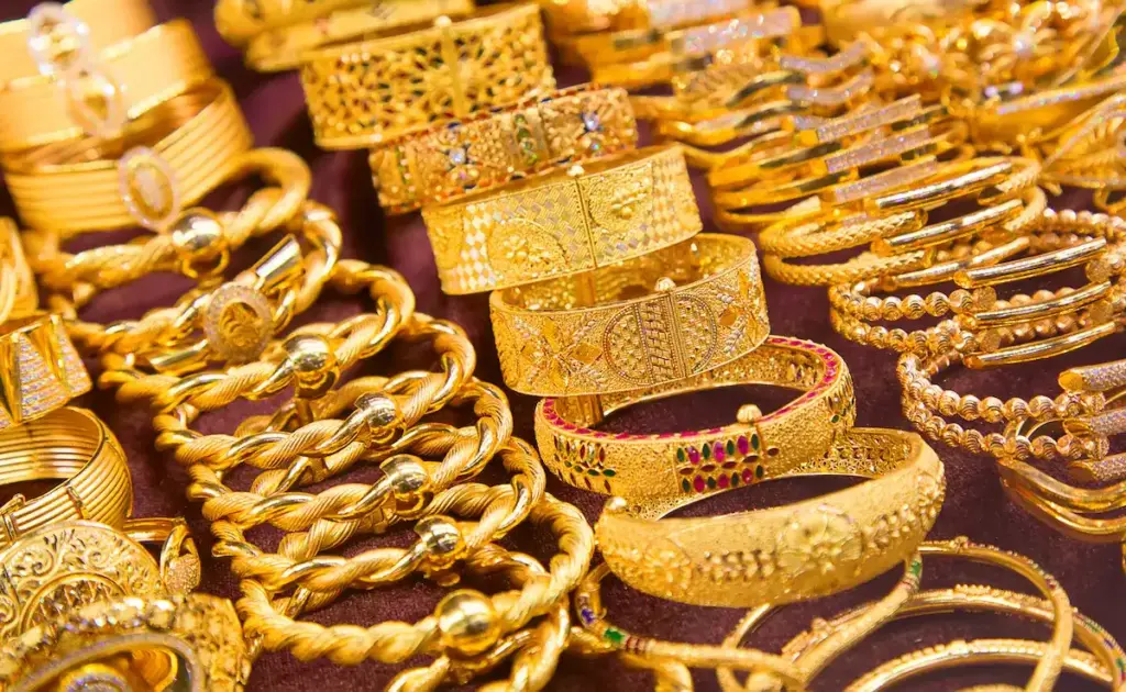 Gold Price Alert : क्या 120000 से भी नीचे जा सकती है 24K गोल्ड की कीमत ? ताजा भाव के साथ जाने क्या कहता है सोने का भविष्य 