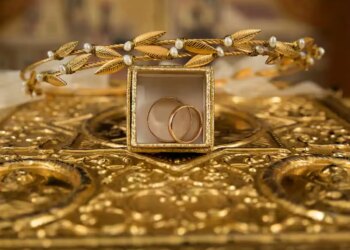 Gold Silver Price Today: एक दिन की तेजी के बाद फिर टूटी चमक, जानें आज 10 ग्राम सोने और चांदी का ताजा रेट
