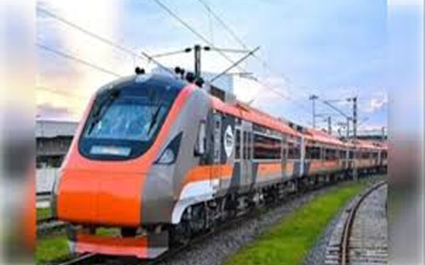 Guide to safe and secure train travel in India