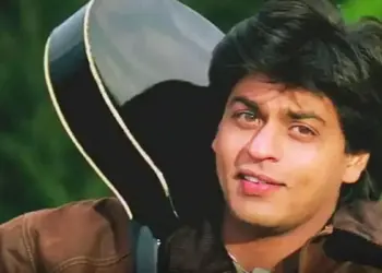 Happy Birthday Shahrukh Khan: Shahrukh Khan turns 60 today, huge crowd gathered outside King Khan's house since midnight, fans desperate to get a glimpse