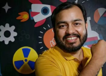 घर बिका, मुश्किलें आईं, लेकिन पढ़ाने का जुनून नहीं रुका, जाने Physics Wallah के अलख पांडे कैसे बने&nbsp;14000 करोड़ के मालिक