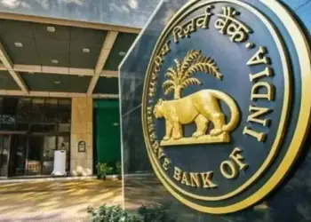 बैंक ग्राहकों के लिए जरूरी खबर! RBI ने किए बड़े बदलाव, अब 1 नवंबर से लागू होंगे नए नॉमिनेशन रूल्स