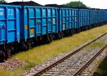 Indian Railways crosses 1 billion tonnes of freight traffic in the current financial year till November 19
