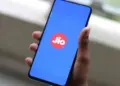 1 दिसंबर से&nbsp;Jio-Airtel-Vi यूज़र्स को लगने वाला है बड़ा झटका! महंगे हो जाएंगे सभी रिचार्ज प्लान, जाने कितनी बढ़ेंगी कीमतें&nbsp;