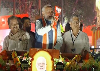 'Modi worships those whom no one asks', PM said during road show in Patna, Nitish remained missing