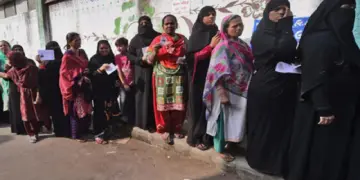 NDA leads in Bihar's Seemanchal: Pasmanda Muslims voted heavily for NDA in Seemanchal region of Bihar!, BJP had made infiltration an issue in this area, Did pasmanda Muslims gave vote to NDA in Seemanchal region of Bihar as mahagathbandhan fails