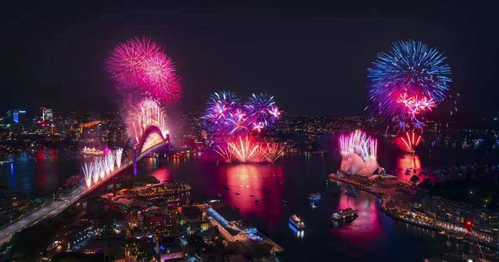 New Year 2026: To make the night of 31st December special, see the list of top destinations here, every moment will be memorable.