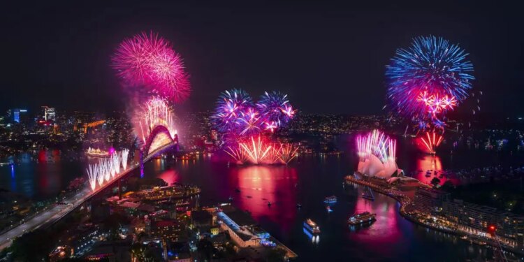 New Year 2026: To make the night of 31st December special, see the list of top destinations here, every moment will be memorable.