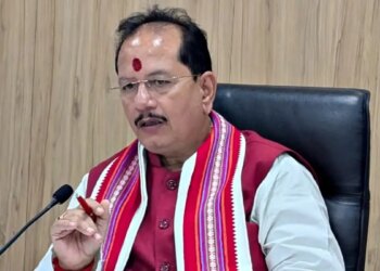 बिहार की राजनीति में नया विवाद: विजय सिन्हा के काफिले पर हमला, RJD के साथ SP को भी लिया लपेटे में&nbsp;