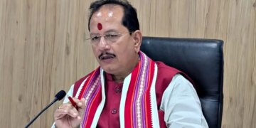 बिहार की राजनीति में नया विवाद: विजय सिन्हा के काफिले पर हमला, RJD के साथ SP को भी लिया लपेटे में&nbsp;