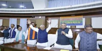 Nitish Kumar Stakes Claim To Form Government: Nitish Kumar will be the CM of Bihar, met the Governor and submitted the letter of support of NDA MLAs after being elected leader of the NDA legislative party.