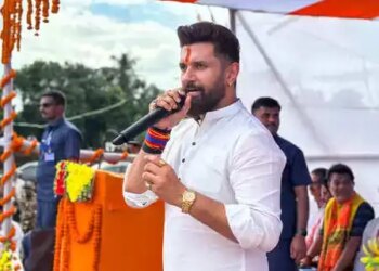 On Tejashwi's reservation statement, Chirag Paswan said - thinking of getting votes by scaring people is wrong.