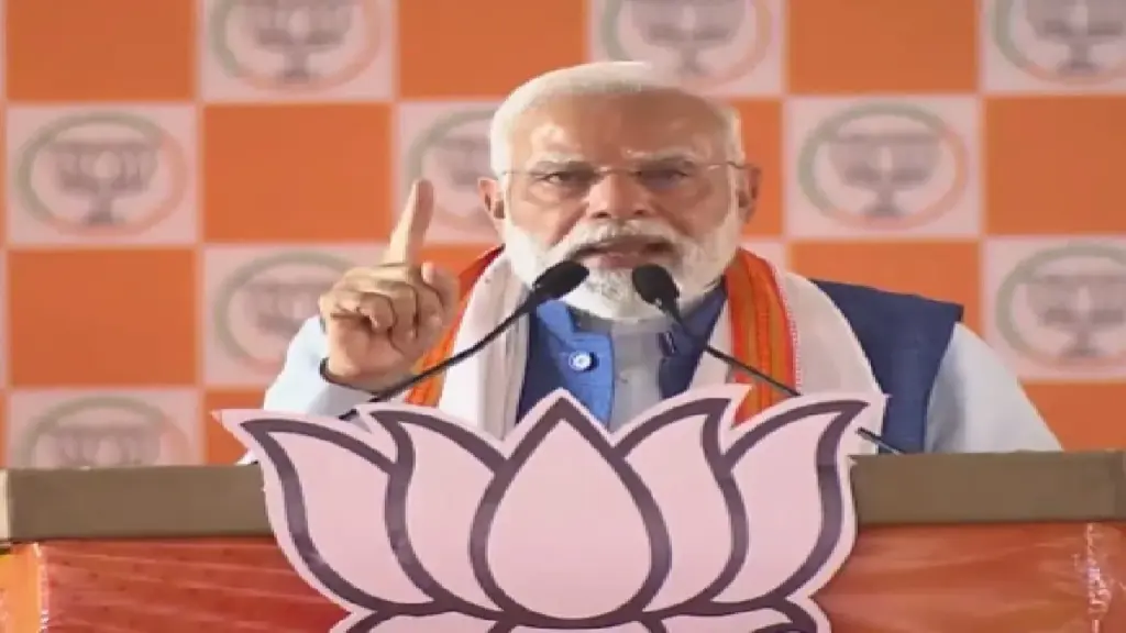 PM Modi Slams Mahagathbandhan: 'NDA's manifesto shows honesty and the Grand Alliance is a bundle of lies', PM Modi said in Ara, Bihar, also cornered Congress-RJD on violence, PM Modi called mahagathbandhan manifesto bundle of lies in Ara Bihar