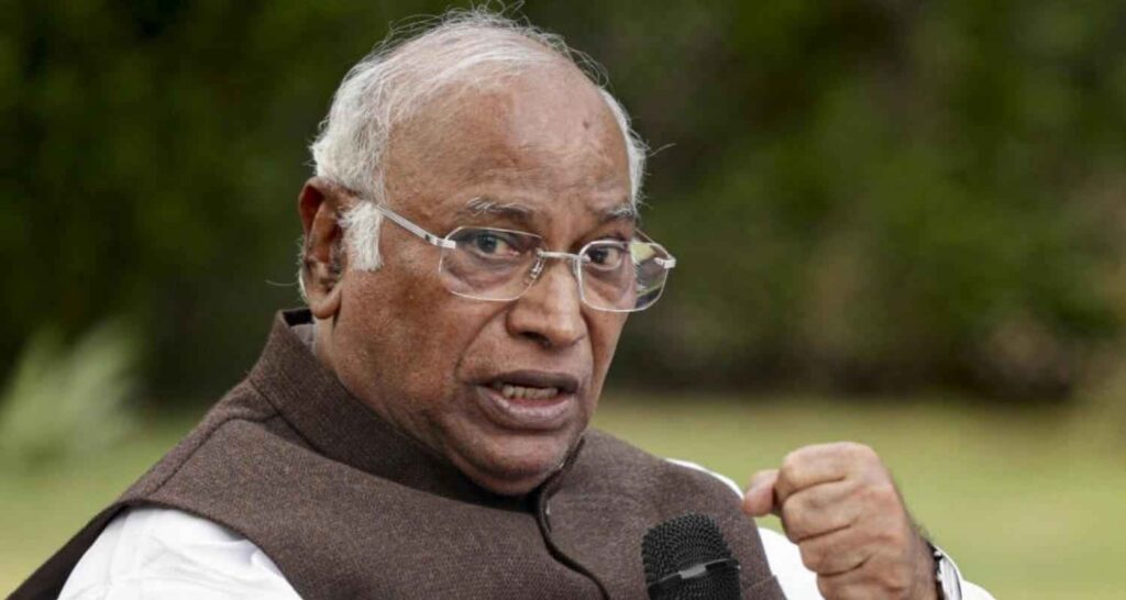 PM Modi trying to make Nitish Kumar 'invisible': Mallikarjun Kharge