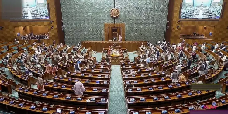 Parliament Winter Session Starts From December 1st: Winter session of Parliament will Start From December 1 and continue till December 19, President Draupadi Murmu has given the approval.
