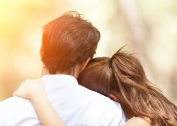 Relationship Psychology: पार्टनर के प्यार का इज़हार सुनकर कैसा महसूस करते है पुरुष और महिलायें ? जानिए दोनों की भावनाओं में अंतर&nbsp;