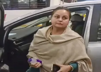 Rohini Acharya Lashed Out At A Journalist: Rohini Acharya called a journalist and reprimanded him for his comments about her, and also targeted Tejashwi Yadav.
