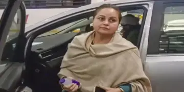 Rohini Acharya Lashed Out At A Journalist: Rohini Acharya called a journalist and reprimanded him for his comments about her, and also targeted Tejashwi Yadav.