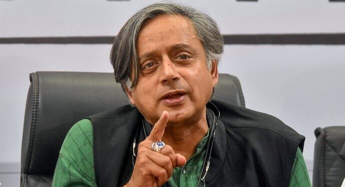 Shashi Tharoor again embroiled in controversy after praising Advani, Congress gave a shock