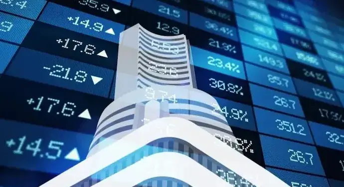 Stock&nbsp;Market Opening Bell: मामूली तेजी के साथ खुला बाजार! निफ्टी ने छुआ 25900 का स्तर, IT-स्टॉक्स में बिकवाली ​​​​​​​