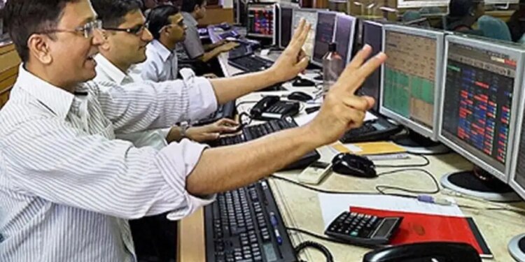 Stock Market Today market closed with tremendous recovery, Bank Nifty added momentum.