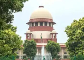 Supreme Court's strictness in defection case: One week ultimatum to Telangana Speaker, if decision is not taken, contempt action will be taken