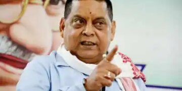 'Tejashwi Yadav is giving mental pain to his father', JDU spokesperson Neeraj Kumar said on Rohini Acharya's allegations.