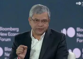The country's approach of common and affordable compute facilities is ensuring democratization of technology: Ashwini Vaishnav