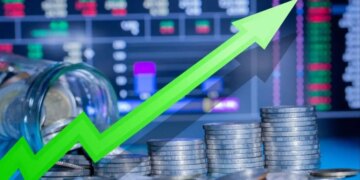 इन 8 Penny Stocks ने निवेशकों की किस्मत बदल दी, साल भर में 6000% तक के रिटर्न से निवेशक हुए मालामाल&nbsp;