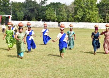Traditional games celebrated in Vagad Mahotsav, colors of folk culture spread with enthusiasm