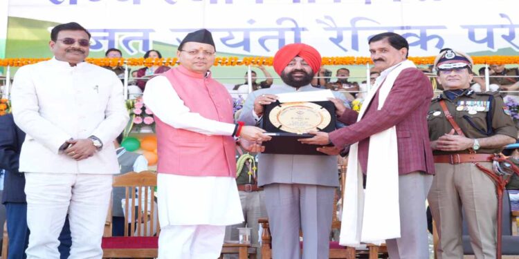 Uttarakhand Rajat Jayanti 2025: CM Dhami Launches Cyber ​​Security & Farming Initiatives Under Double | Double engine of development and security installed in Uttarakhand, CM Dhami gave gifts related to cyber and farming. News Track in Hindi