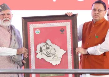 Uttarakhand Silver Jubilee celebrations | PM Narendra Modi PM Modi in Uttarakhand PM speech | PM Modi painted in hill colors! Speech given in Garhwali-Kumaoni at the Silver Jubilee Celebration of Uttarakhand State. News Track in Hindi