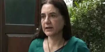 What did Maneka Gandhi say on the Supreme Court's decision regarding stray dogs?