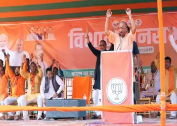 Yogi Adityanath At Bihar Election Rally: In the dim light of the lantern, no one now… said Yogi Adityanath, targeting RJD.