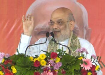 amit shah attack rjd congress in jamui rally bihar | Amit Shah lashed out at RJD, said in Jamui rally: Press the button so fast, electric shock reaches Italy. News Track in Hindi