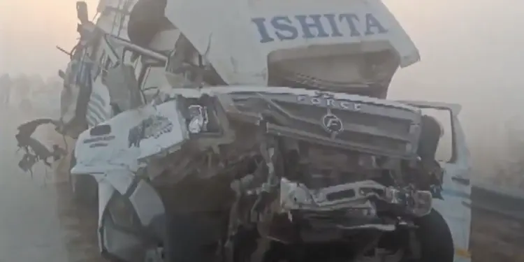 11 vehicles collided with each other on Yamuna Expressway, huge number of casualties. Everything got ruined.