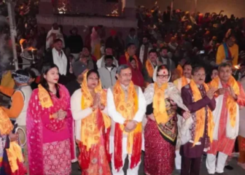 Mayors visited Saryu to see the supernatural beauty of Nihari Ramnagar and the development of changing Ayodhya by visiting Ram Ki Paidi.