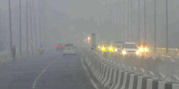 Air quality in Delhi at critical level, AQI above 400 in many areas