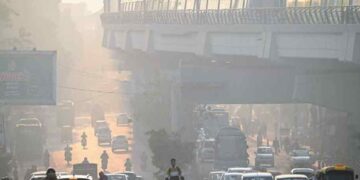 Air quality 'very poor' in capital Delhi; Fog conditions likely to persist
