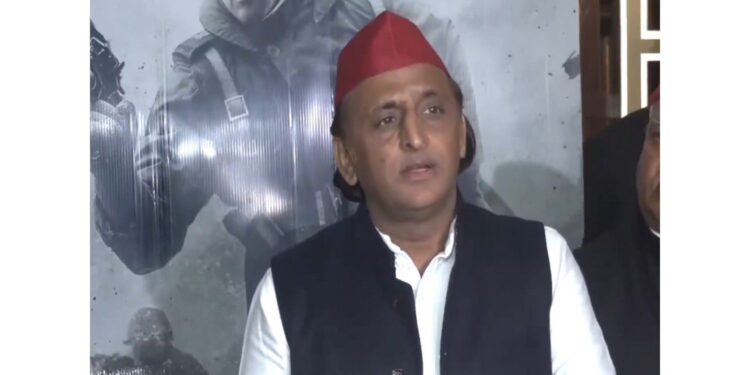 Akhilesh Yadav targets BJP, says "under their leadership our borders and lands are shrinking."