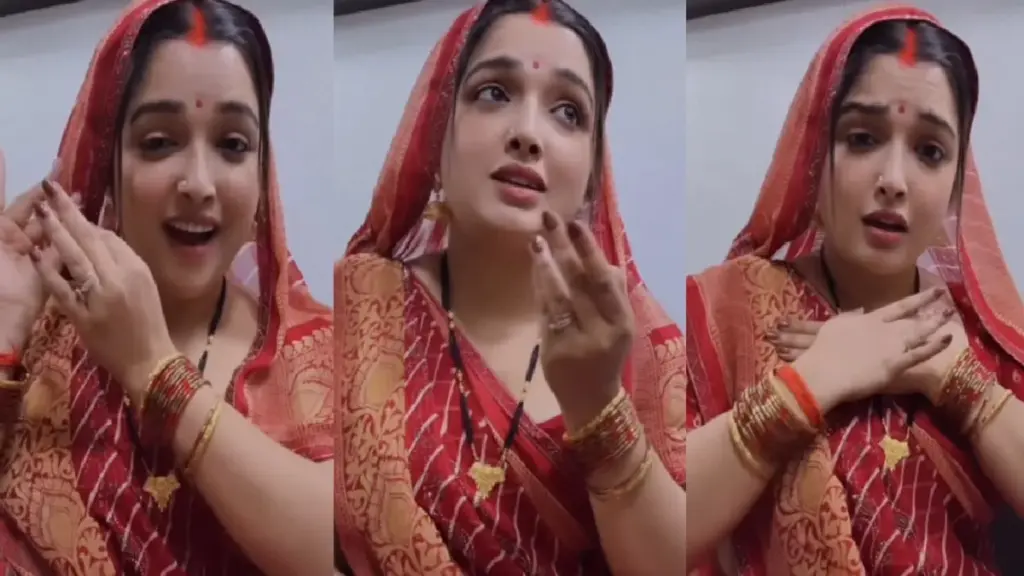 Amrapali Dubey's video created a stir, the actress's style in red saree made fans crazy