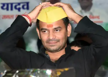 'Attack with 20-30 goons and obscene video....Worker alleges Tej Pratap, know what is the whole matter?