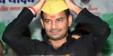 'Attack with 20-30 goons and obscene video....Worker alleges Tej Pratap, know what is the whole matter?
