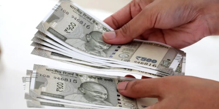 Big announcement of the government: Loan up to Rs 5 lakh without interest and guarantee, 8th pass can also apply