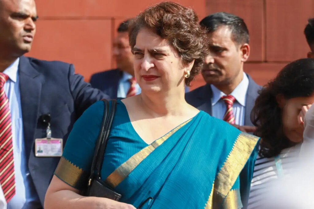 Clash in Delhi politics over MGNREGA, Priyanka cornered Center on removal of Mahatma Gandhi's name